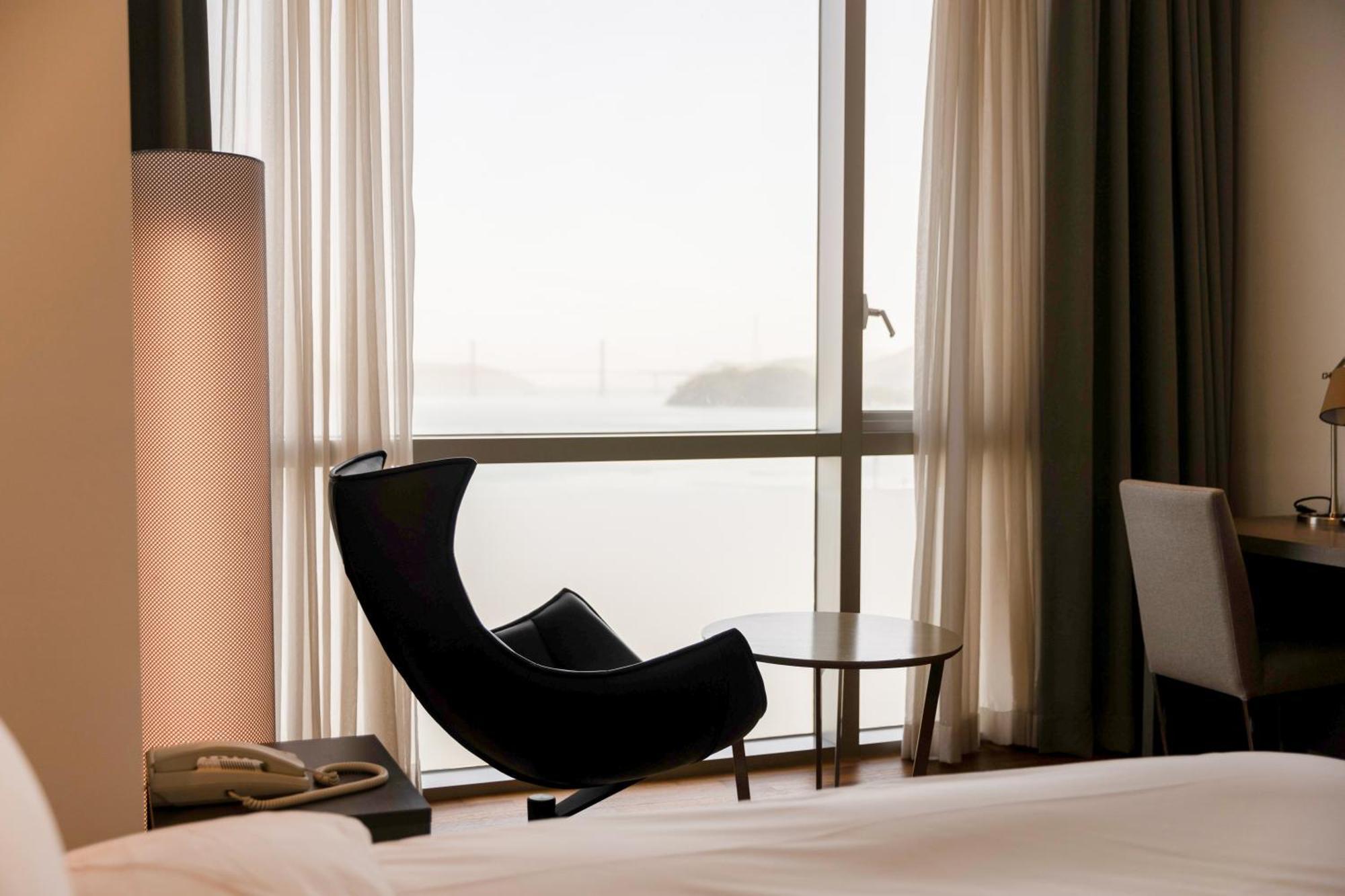 Sky View Hotel Changwon Exterior photo