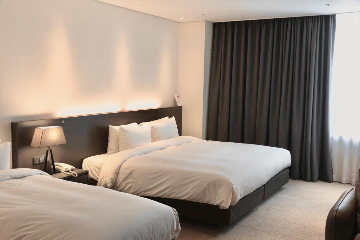Sky View Hotel Changwon Exterior photo
